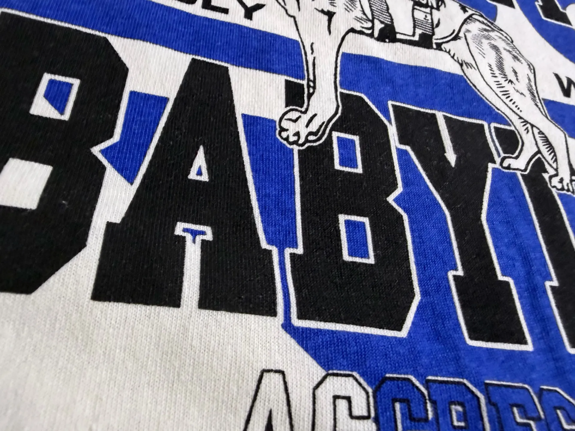 ❥8043 P116 Saint Mxxxxxx✖️BABYLON short-sleeved, off-white main tone, blue "6" + black "SAINT" and "BABYLON" words on the back, super eye-catching! There is a scarab pattern in the middle. Made of pure cotton fabric. 280g. Technology: ink printing. Size: (S-M-L-XL). Color: beige.